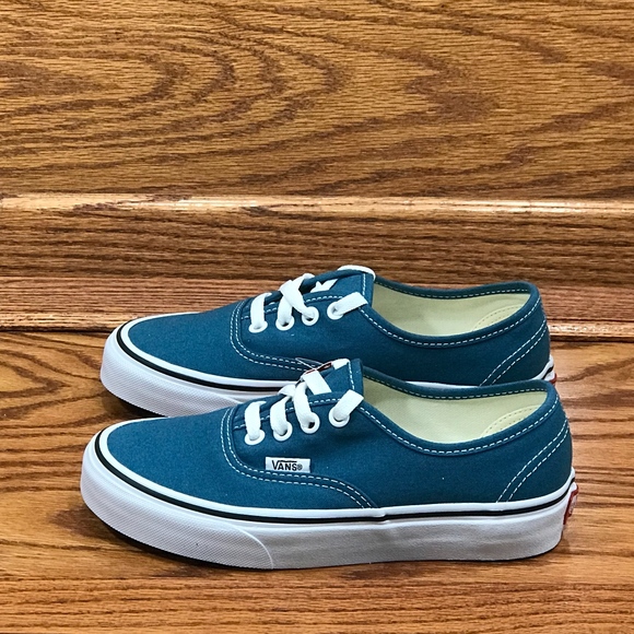 vans authentic corsair true white